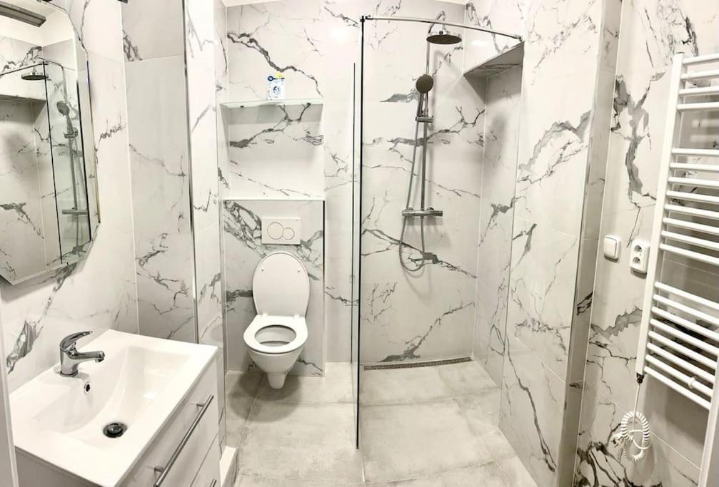 Apartmán Utulny Byt V Super Lokalite Bratislava Exteriér fotografie