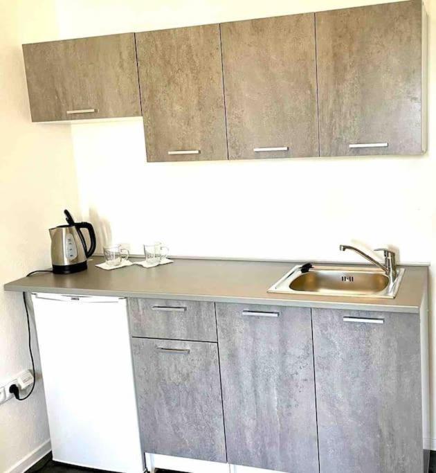 Apartmán Utulny Byt V Super Lokalite Bratislava Exteriér fotografie
